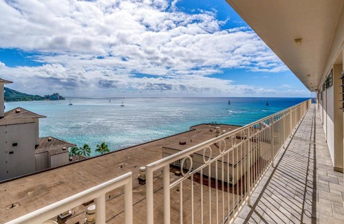 Waikiki Apartment | Waikiki Shore 1308