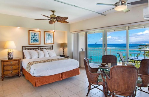 Waikiki Apartment | Waikiki Shore 1308