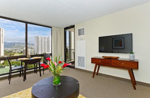 Waikiki Bed & Breakfast | Waikiki Sunset #1211