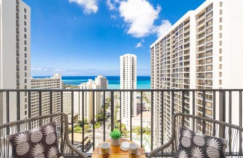 Waikiki Apartment | Waikiki Upscale 1 BR - Ocean Views - Parking