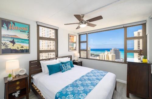 Waikiki Apartment | Waikiki Upscale 1 BR - Ocean Views - Parking