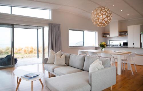 Waimarama House | Waimarama Heights - Waimarama Holiday Home