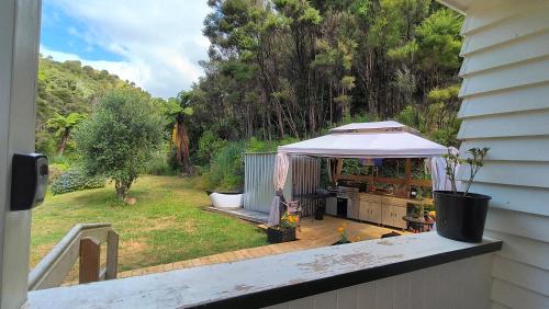 Kaeo House | Wainui bush retreat