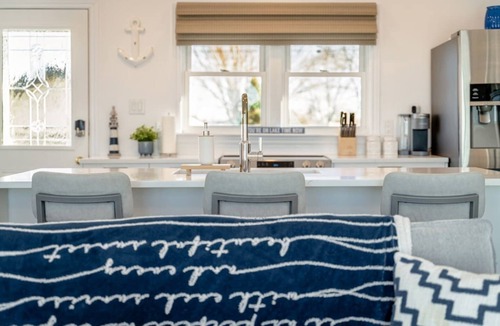 Leamington Cottage | Wait 'n Sea Lake house near Point Pelee