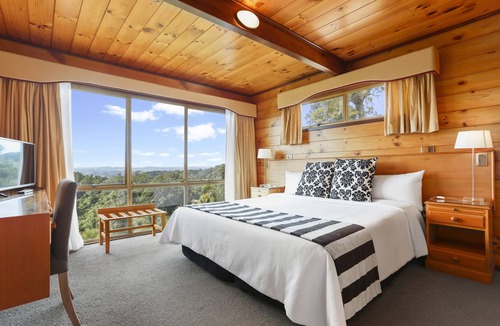 Waiatarua Hotel | Waitakere Resort & Spa