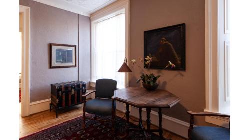 Cimarron Hotel | Waite Phillips - Historic Hotel Room