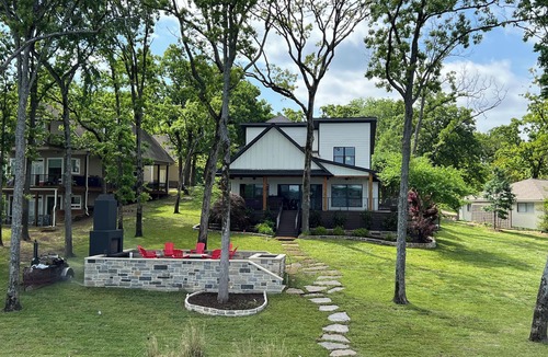Malakoff House | WAITING FOR YOU! BRAND NEW WATERFRONT LUXURY W/PARTY DOCK!