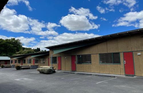 Te Kuiti Hotel | Waitomo Lodge