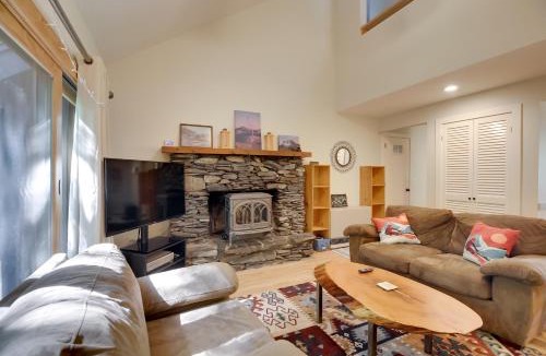 Waitsfield House | Waitsfield Condo w/Pool & On-Site Trail Access!