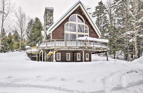 Waitsfield House | Waitsfield Vacation Rental w/Private Hot Tub