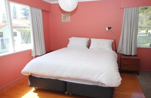 Waiwera Bed & Breakfast | Waiwera Beach Getaway
