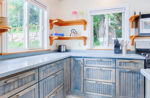 Town of Jerusalem House | Wake and Lake: "Right Along Keuka Lake Wine Trail!"