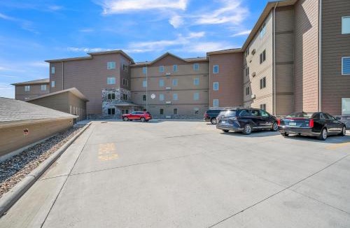 Arnolds Park Apartment | Wake on the Lake at Bridges Bay