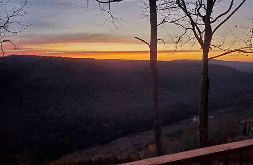 Shirley Cabin | Wake up in the Clouds, Out-Of-This-World Views