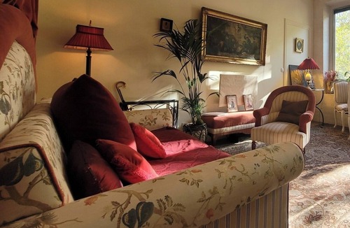 Quartier de l'Ecole-Militaire Apartment | Wake up next to Napoleon!