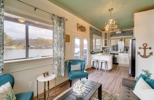 Smith County House | Wake Up on the Water! Lake Tyler East Hideaway
