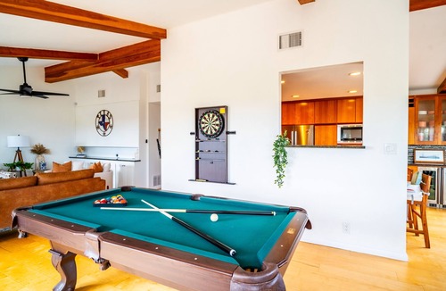 McNeil House | Wake up to Lakeview Bliss:Sunrise & Serenity Await