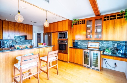 McNeil House | Wake up to Lakeview Bliss:Sunrise & Serenity Await