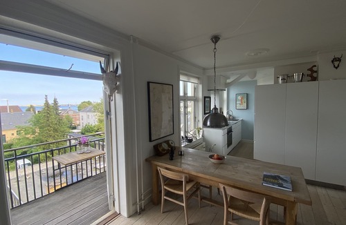 Hellerup Condo | Wake up to sea view and sunrise