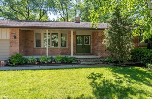 Kettle Point 44 Cottage | Wakefield Cottage - Steps from the Beach!