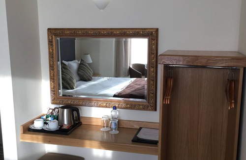 Lofthouse Hotel | Wakefield Limes Lodge