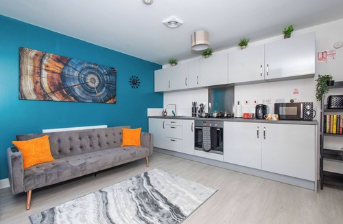 Wakefield Apartment | Wakefield Westgate Station - 2 Bed 2 Bath