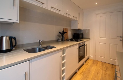 Worthing House | Wakeford Cottage