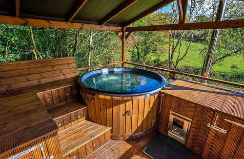 Chiddingstone Hoath Ski Chalet | Wakehurst Luxury Dome