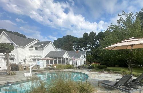 Easton House | Wakes End