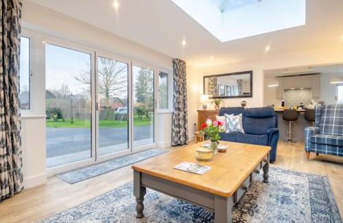 Diss House | Walcot House Stables