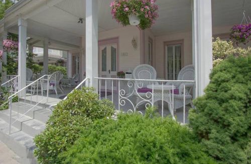 Spring Lake Hotel | Walden on the Pond