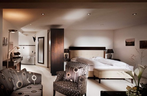 Kandersteg Hotel | Waldhotel Doldenhorn