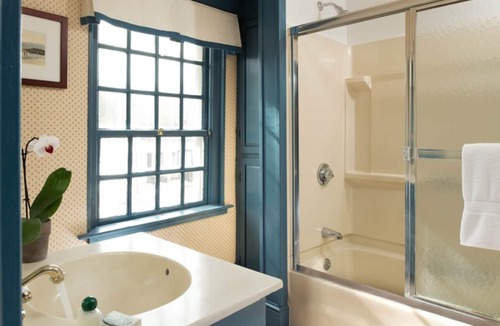 Kennebunk Bed & Breakfast | Waldo Emerson Inn