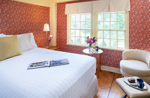 Kennebunk Bed & Breakfast | Waldo Emerson Inn