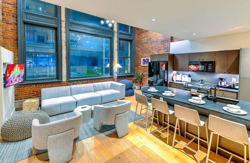 Arts District Apartment | Walk 2 Broadway|5BR DT Loft + Rooftop - Sleeps 16!
