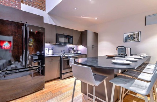 Arts District Apartment | Walk 2 Broadway|5BR DT Loft + Rooftop - Sleeps 16!