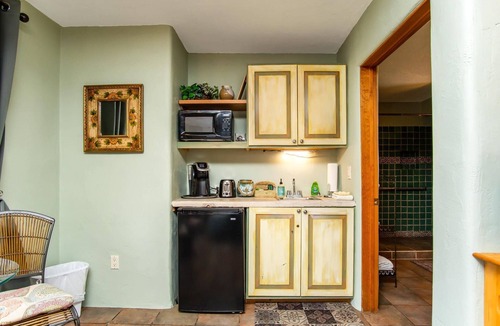 Uptown Sedona Hotel | Walk a Block to Uptown to the main shops, tours, restaurants.
