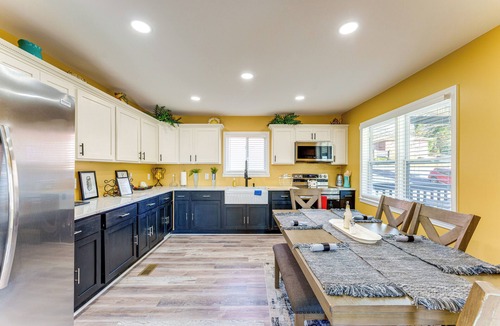 Rome House | Walk Downtown: Charming Rome Abode w/Yard!