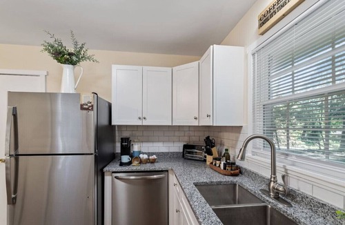 Fuquay-Varina House | Walk Downtown - Private Retreat w King Bed