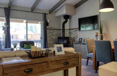 Ketchum House | Walk Everywhere at the Relaxing Val D Sol Condo