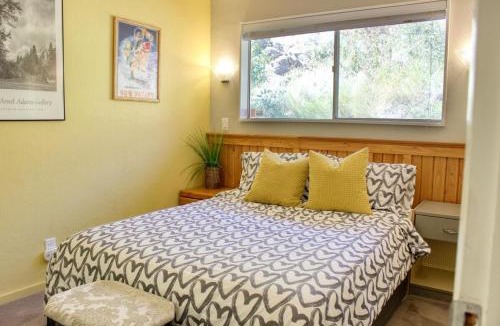 Ketchum House | Walk Everywhere at the Relaxing Val D Sol Condo