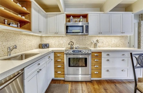 Downtown Condo | Walk Everywhere! Deluxe Downtown Condo w/Hot Tub