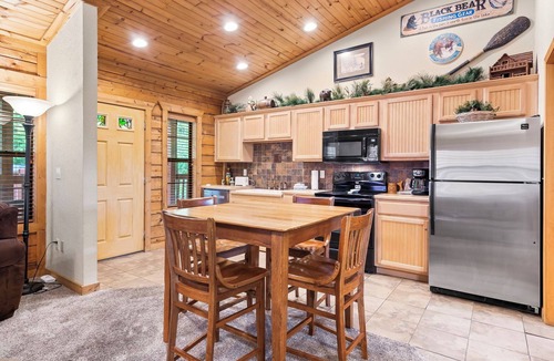 Branson Theater District Cabin | Walk-in Cedar Cabin with Walk-in Shower, Gas Fireplace, & Covered Balcony. Golf/Ticket Discounts