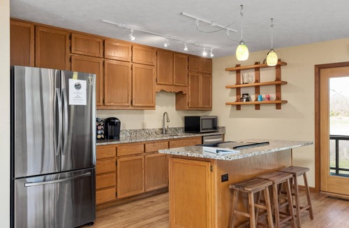 Norfork Cottage | Walk-In Norfork River Access! 6 Acres with Amazing Views and Total Privacy!