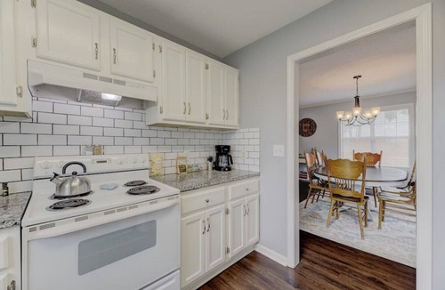Lexington House | Walk Lex & Main St | Near Old Mill Brew Pub | 3BR