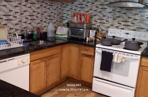 Bowmanville House | Walk out to Salmon Creek