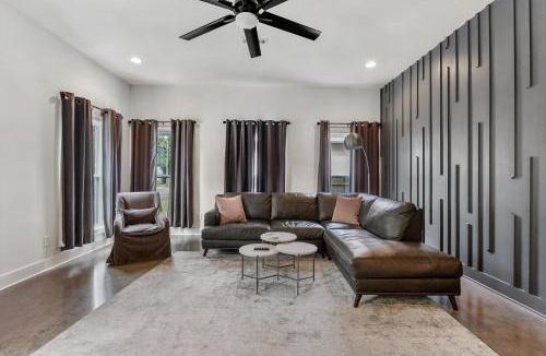 Murfreesboro House | Walk the Line