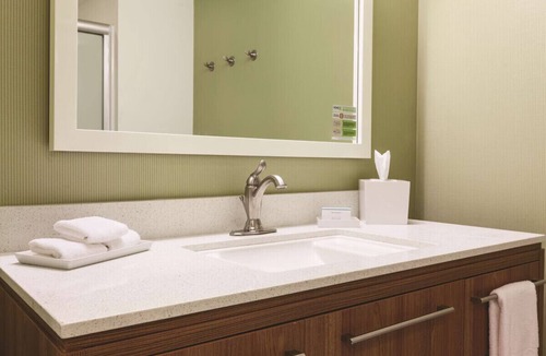 College Station Hotel | Walk to A&M: King Suite w/Free Breakfast,Pool&Gym
