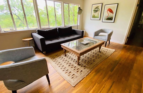 Bluffington House | WALK TO ACL FEST - Sleeps10 with Hilltop Privacy