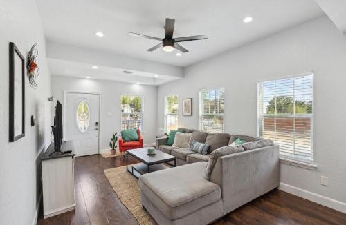 Nevada Street House | Walk to Alamodome! Stylish Home w/Private Parking